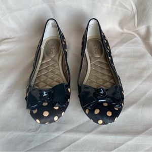 Me Too Cow fur 1/2 inch heel Shoe, Size 7.5